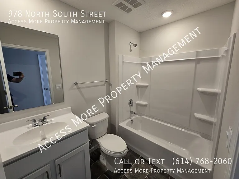 978 N South St — Photo 21
