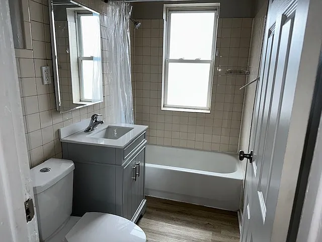 4054 W Dickens Ave #2B — Photo 6