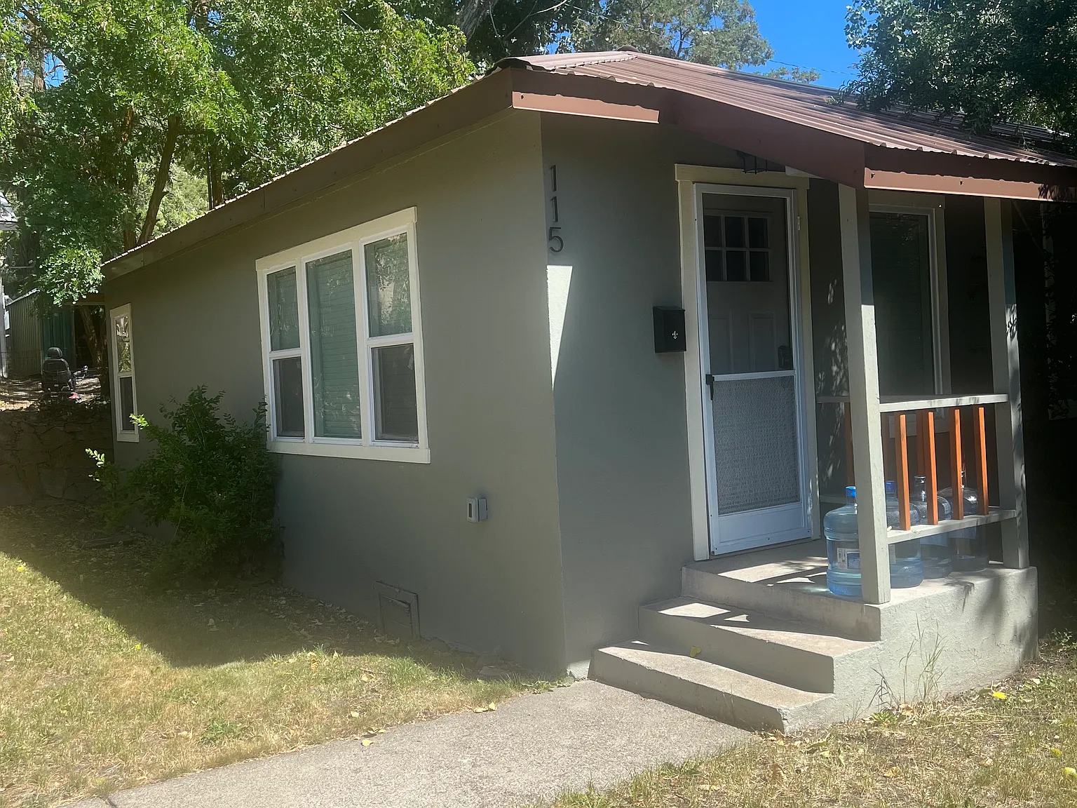 1 bed, $715 — Photo 1