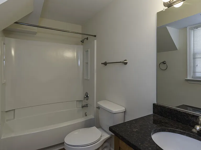 Fox Chase Apartments — Photo 8
