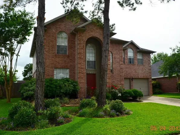 1818 Branch Hill Dr, Pearland, TX 77581