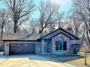 1201 Marianne Ct, Mahomet, IL 61853