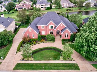 2002 Fairway Vista Dr, Louisville, KY 40245