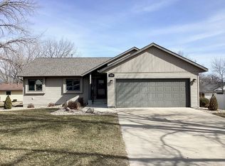 2018 Bayview Dr, Albert Lea, MN 56007