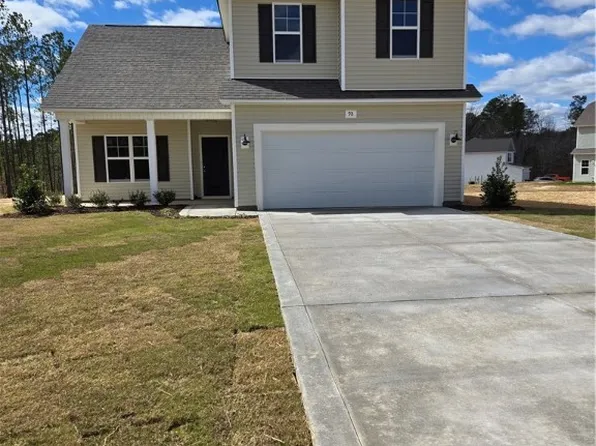 98 Onslow Ct, Spring Lake, NC 28390