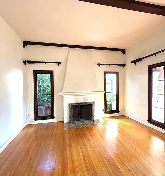 2342 Selby Ave — Photo 5