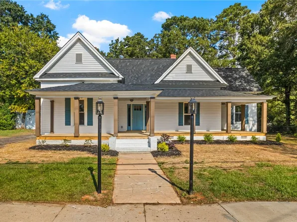 203 N Adair St, Clinton, SC 29325