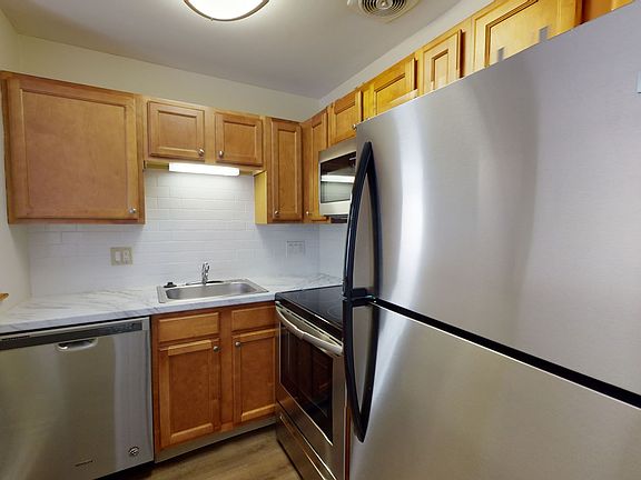 3rd image of 350 Engamore Ln APT 105
