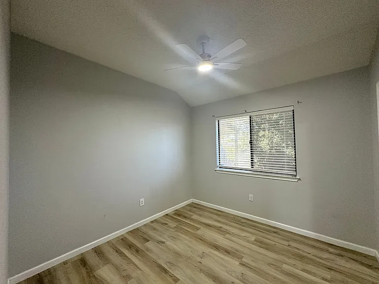 312 Bronc Dr — Photo 15
