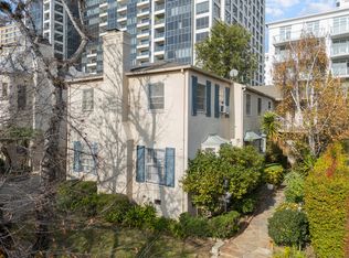 10715 Ashton Ave, Los Angeles, CA 90024
