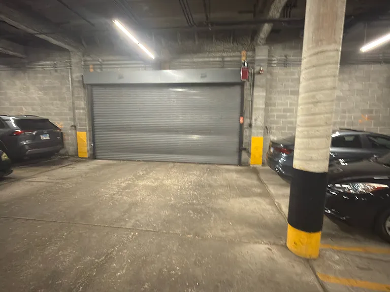 500 N Damen Ave #205 — Photo 67