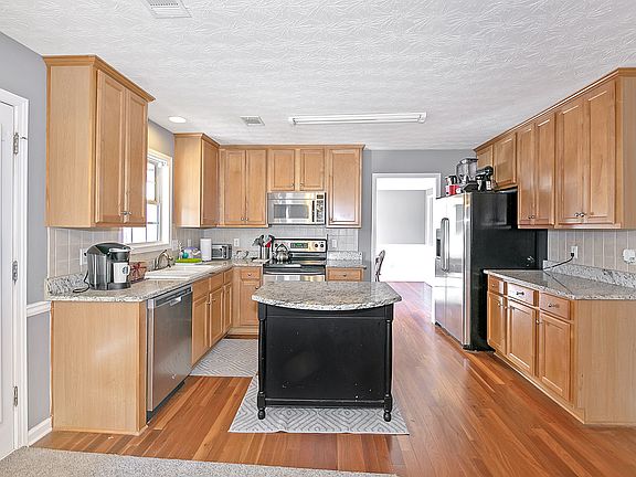 4th image of 3169 Battlement Cir