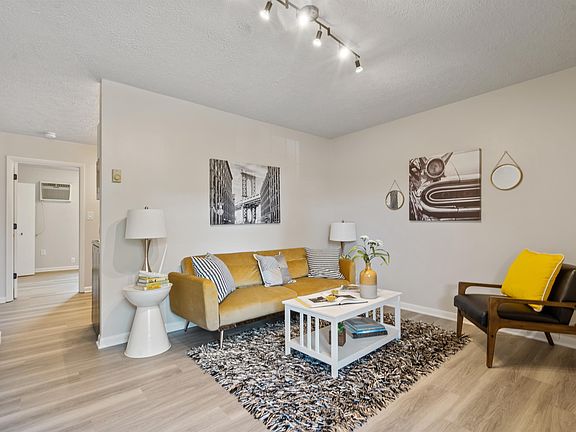 4th image of 2531 Bradford Ct #2553