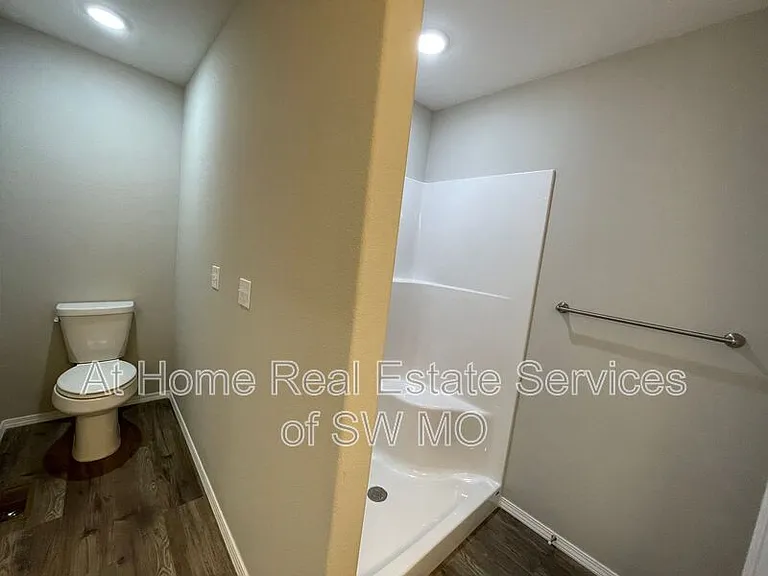 3862 W Linwood St — Photo 11