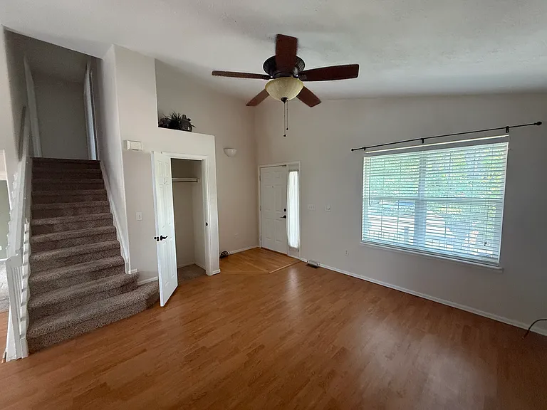 19157 E Bellewood Dr — Photo 2