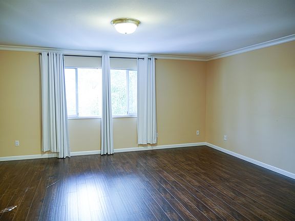 3rd image of 51XX Williams Rd