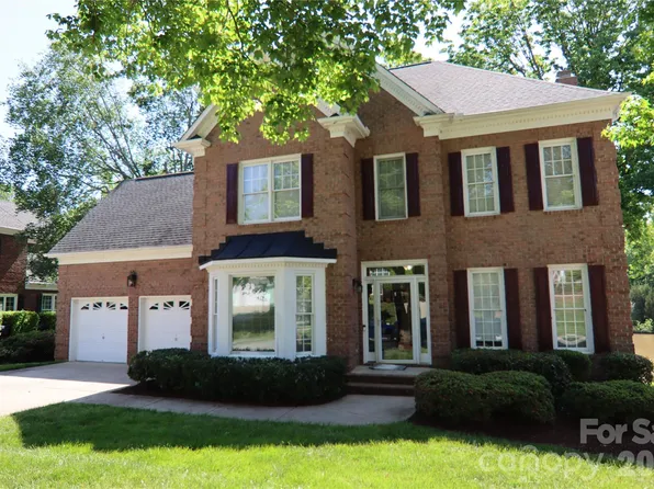 15537 Northstone Dr, Huntersville, NC 28078