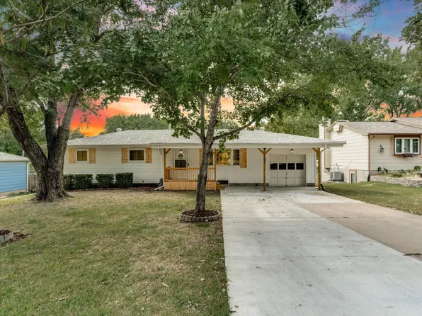 1209 N Helen St, Augusta, KS 67010