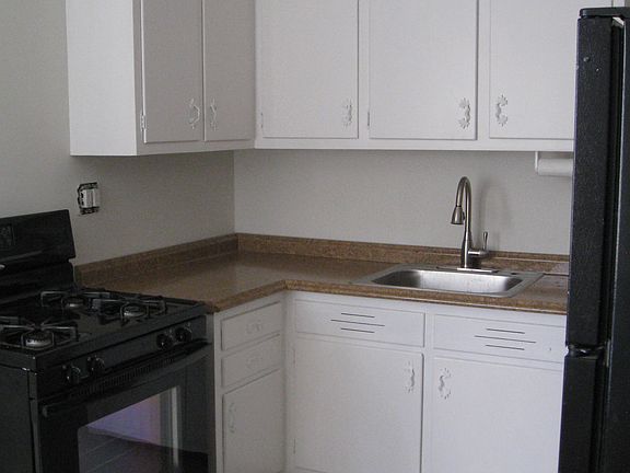 5th image of 1246 E 99th St