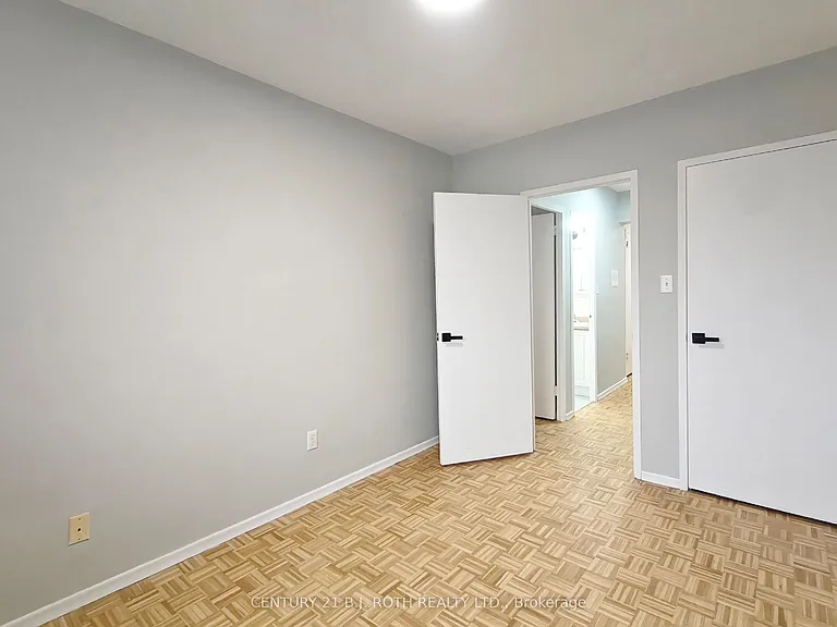 37 Peel St #301 — Photo 7