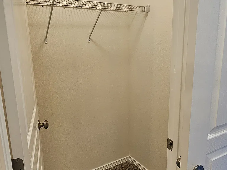 6114 Ochoco Ln — Photo 13