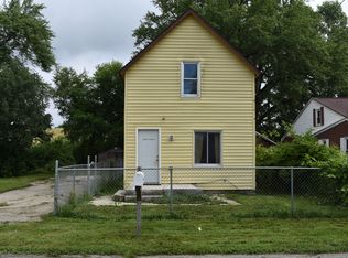 2909 Carleton Ave, Kalamazoo, MI 49048