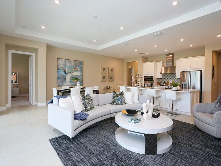 15318 Aprile St — Photo 31