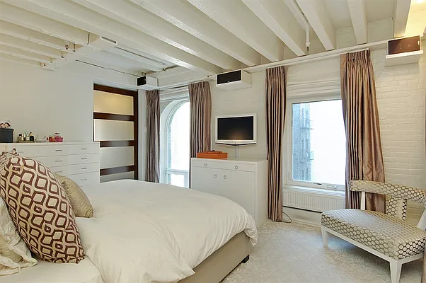 Sold by Corcoran | media 25