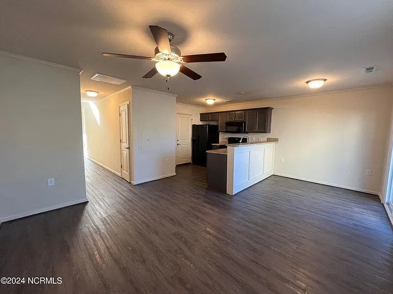 303 Glenellen Loop Rd — Photo 2