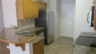 2nd image of 901 Walters Dr #1