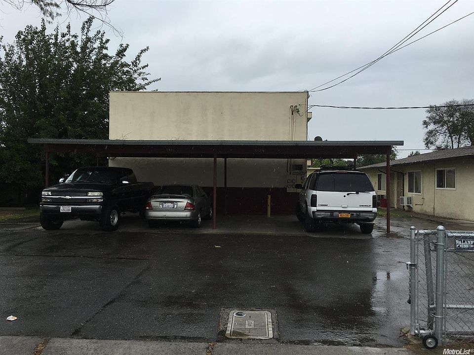 1st image of 600-606 S Soderquist Rd
