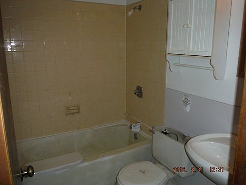 3rd image of 670 Victor Dr