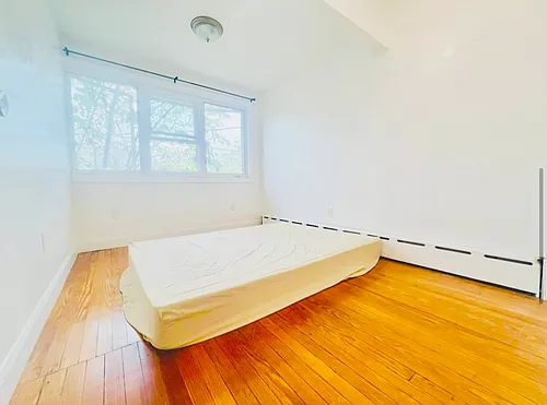 92 Lester St #2 Photo 1
