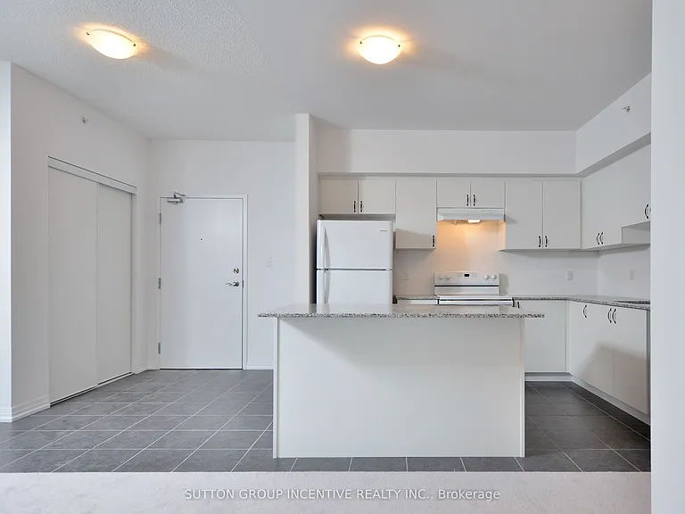 306 Essa Rd #505 — Photo 12