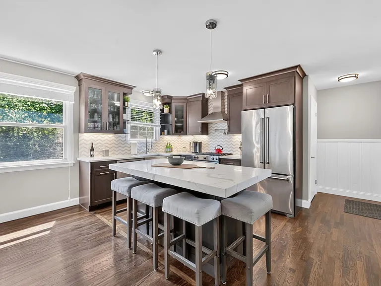 197 Wassuc Rd — Photo 8