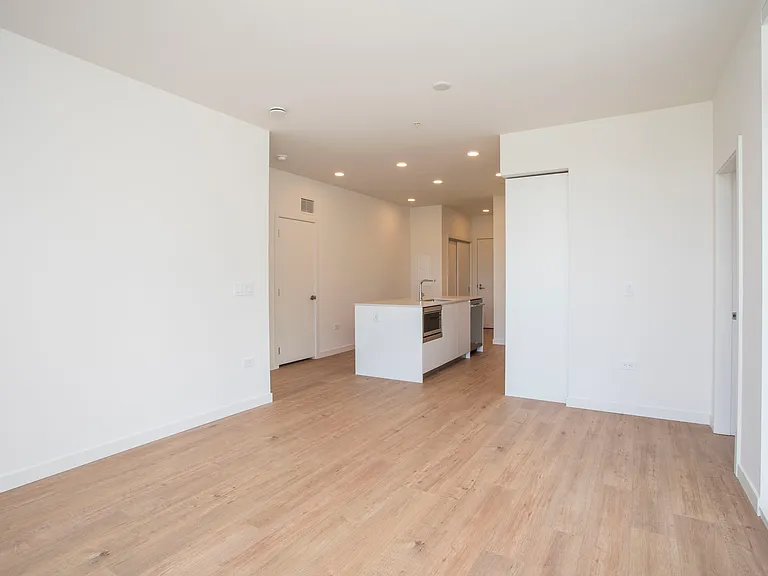 1500 Scott Cres #303 — Photo 9