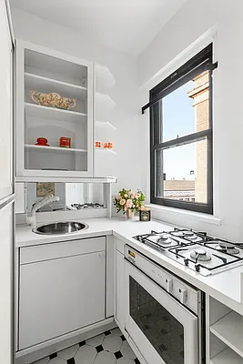 Sold by Compass | media 4