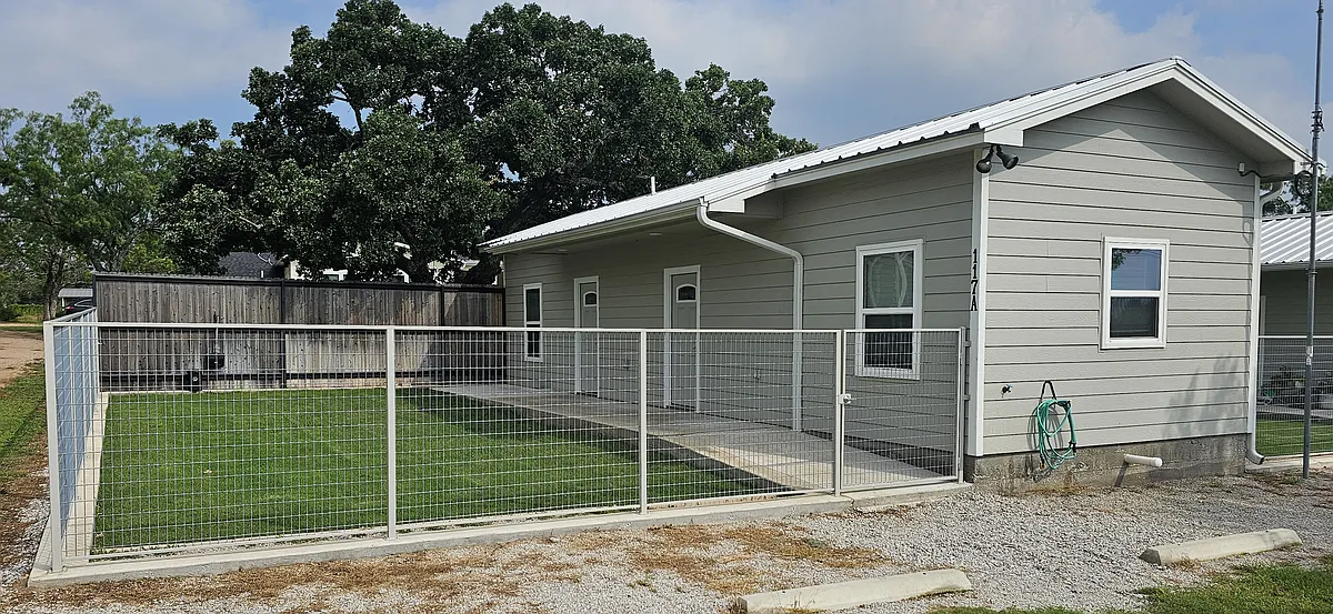 Building Photo - 117 Zurita Trl