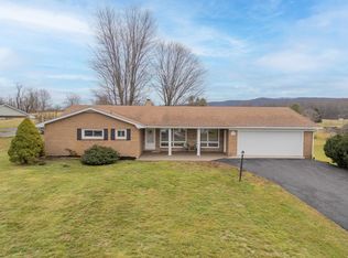 677 Adwolfe Rd, Marion, VA 24354