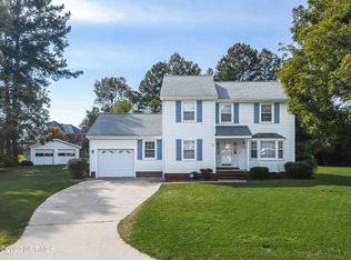 106 Carters Grove Cir, Jacksonville, NC 28540