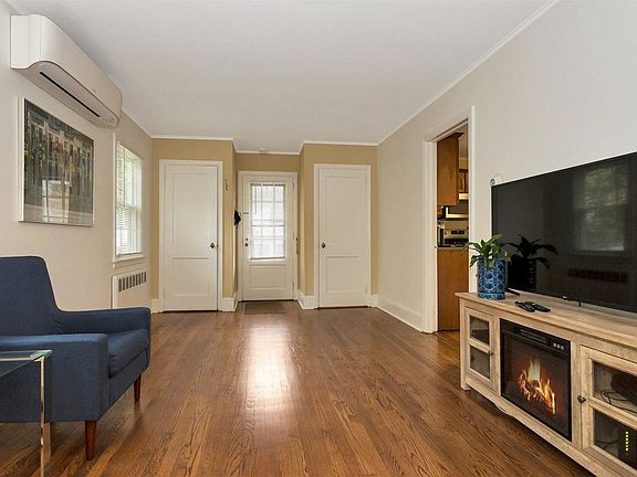 4th image of 15A Cherry Ln