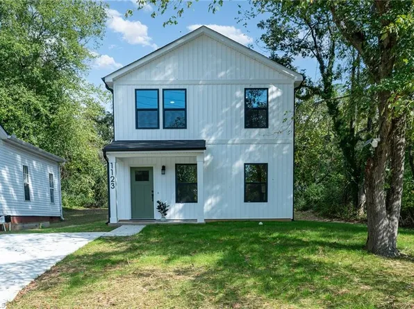 1123 8th St, Statesville, NC 28677