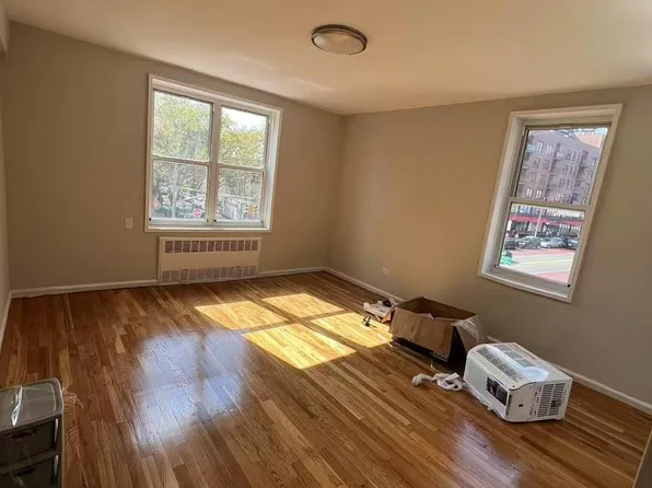 13604 Cherry Avenue #2H, Flushing, NY 11355