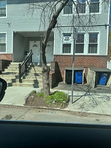 131-133 Huntington Ter #1 Photo 1