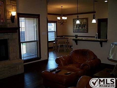 5th image of 2117 Bunker Hill Dr