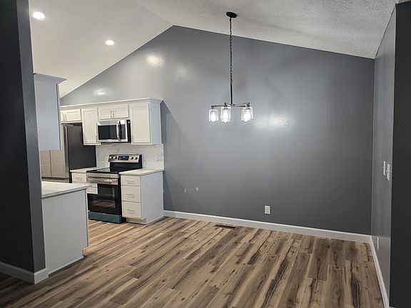 5th image of 2467 Wood Dr #C