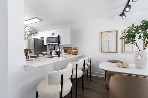 Palm Isle Residences Photo 1