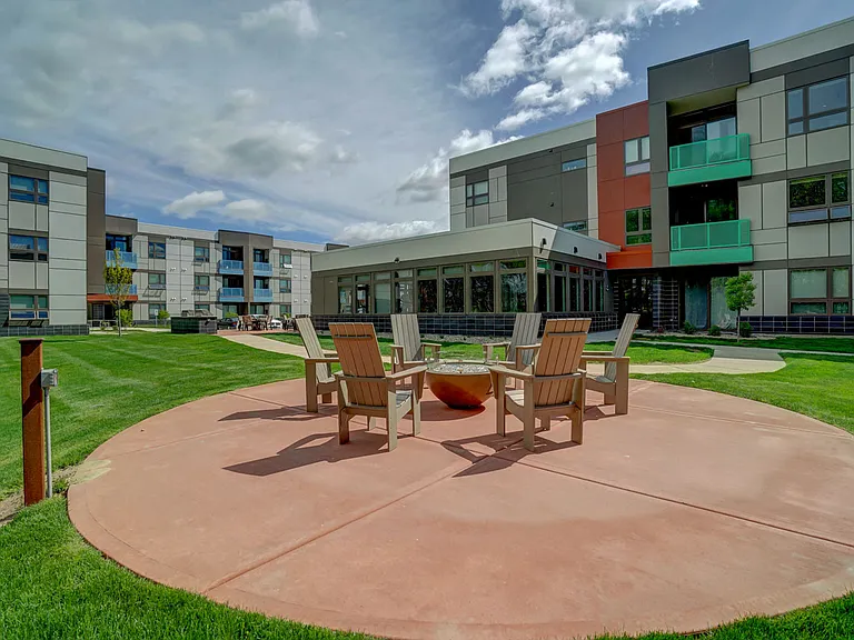 Latitude 43 — Photo 10
