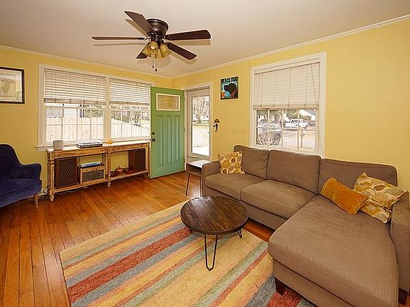 5th image of 4724 Marlboro Pl