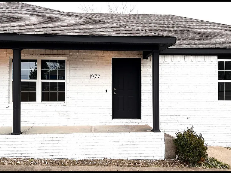 1977 - available unit on the backside